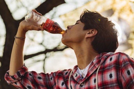 صور Park Bo Gum و Sejeong لـ Coca Cola